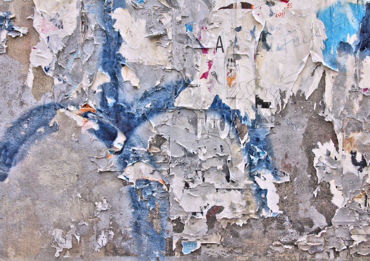 Otrhané papírové plakáty