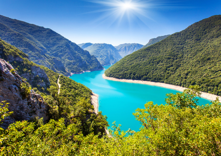 Jezero Piva Canyon