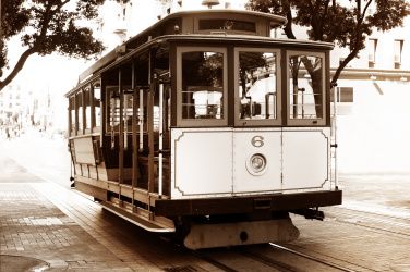 Stará tramvaj z roku 1873