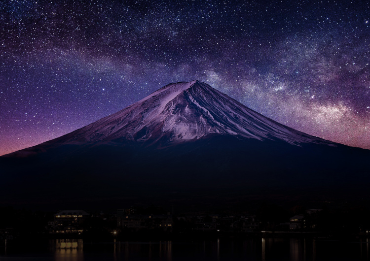Hora Fudži v noci