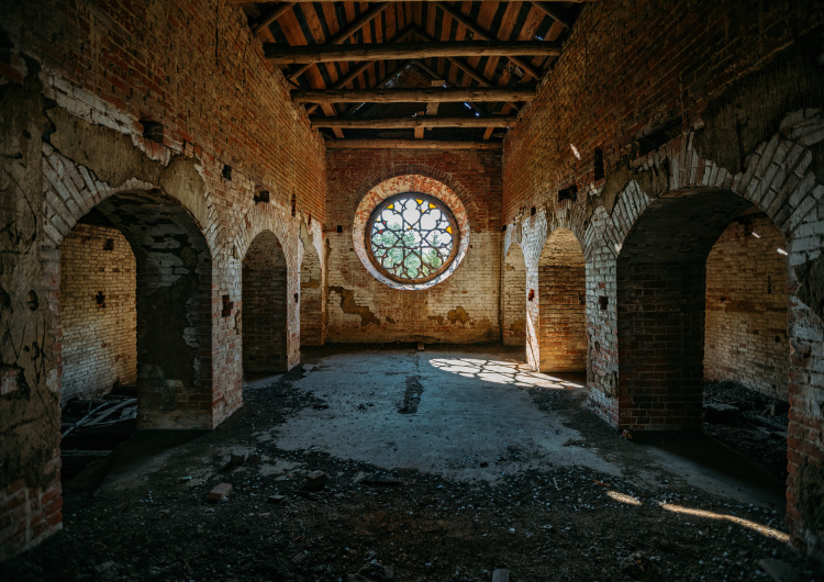 Starý opuštěný hrad