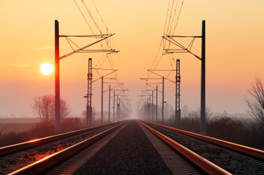 Železnice při západu slunce