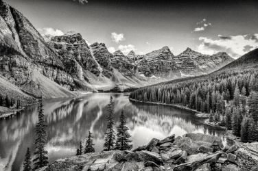 Jezero Rocky Mountains