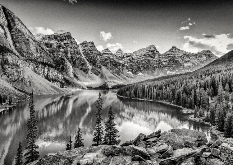 Jezero Rocky Mountains